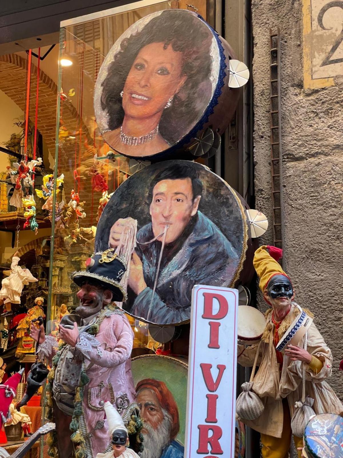 Vincenzino A Spaccanapoli Luaran gambar